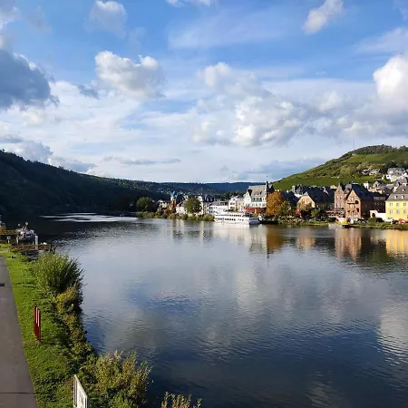 Kleine Moselruhe - Gemuetliche In Top-lage - Bis 3 Personen, Parkplatz & Wlan - Bg Living & Hosting 아파트 트라벤트라바흐