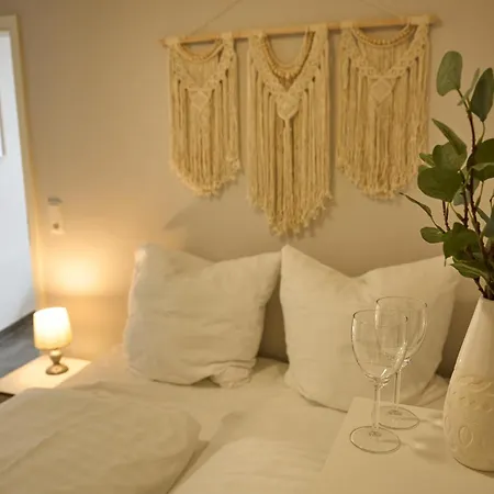 Kleine Moselruhe - Gemütliche Ferienwohnung in Top-Lage - bis 3 Personen, Parkplatz&WLAN - BG Living&Hosting